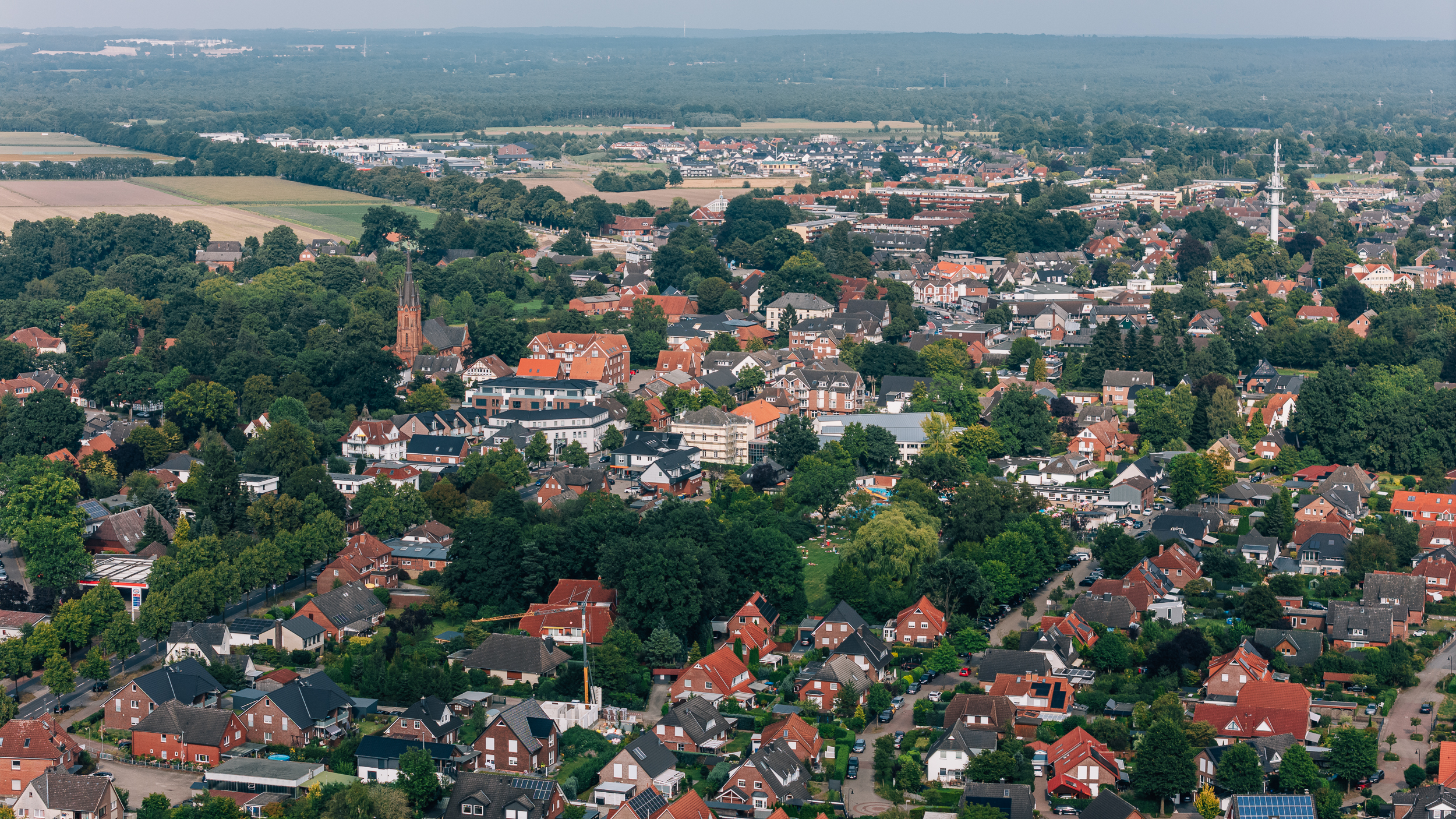 Luftbild der Samtgemeinde Tostedt am frühen Morgen